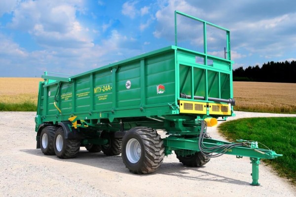 Машина для внесения твердых органических удобрений МТУ-24А-1 Машина для внесения твердых органических удобрений МТУ-24А-1