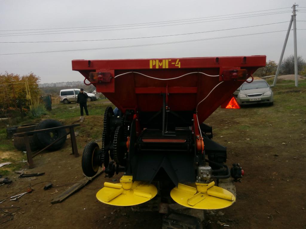 Машины для внесения твердых минеральных удобрений