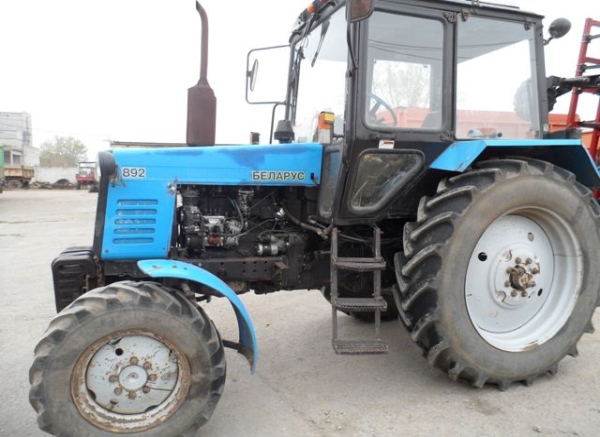 Устройство и модификации трактора Беларус 892