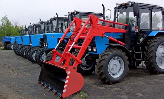 Трактор серии 82