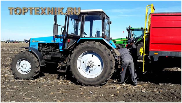 МТЗ-1221 в ремонте