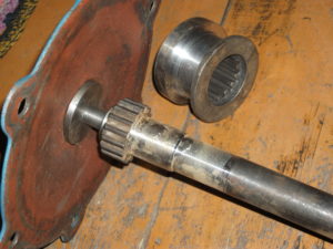 блокирующий вал с зубчатой муфтой