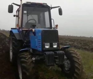 Трактор Беларус 892