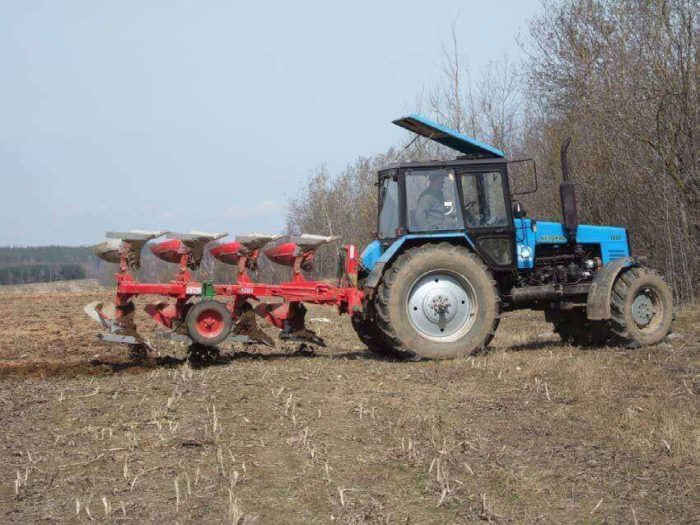 МТЗ 1221.3 Беларус: технические характеристики, модификации, особенности, использование