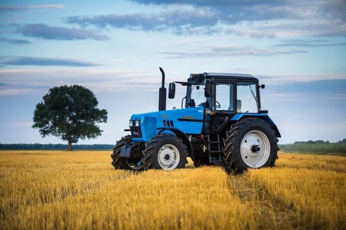 МТЗ 1221.3 Беларус: технические характеристики, модификации, особенности, использование