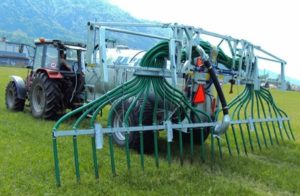 Внесение жидких минеральных удобрений