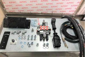 Набор узлов для установки джойстика на трактор