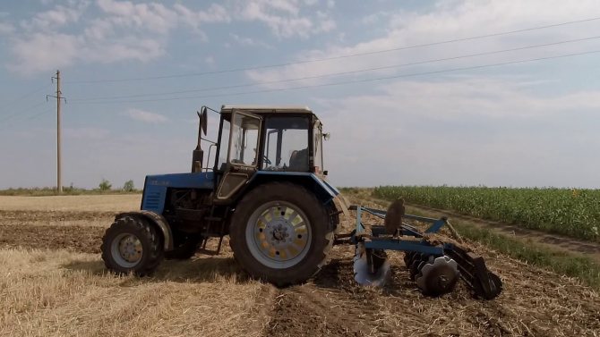 Трактор Беларус 920