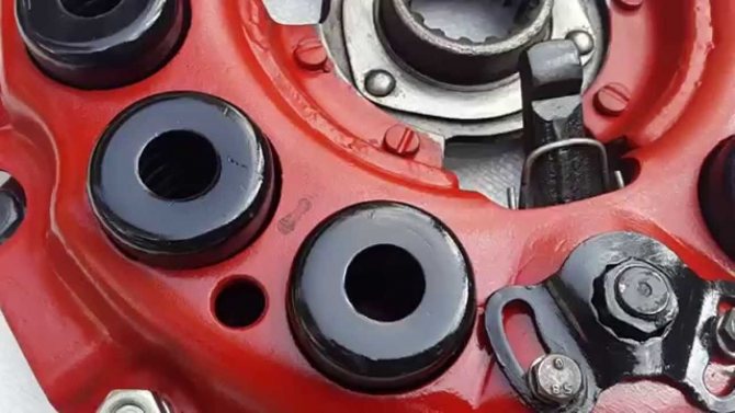 Как правильно установить диск сцепления на МТЗ 1221