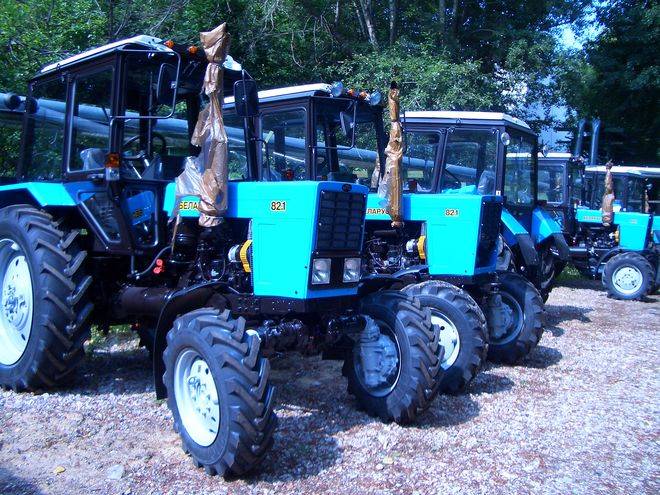 Система отопления и вентиляции кабины трактора