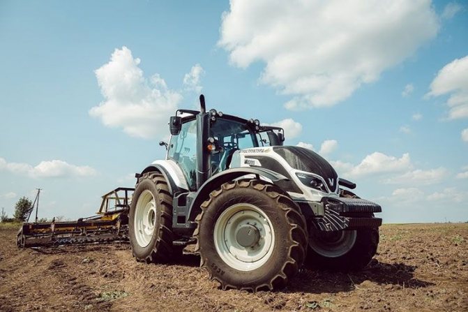 Трактор T234H Valtra