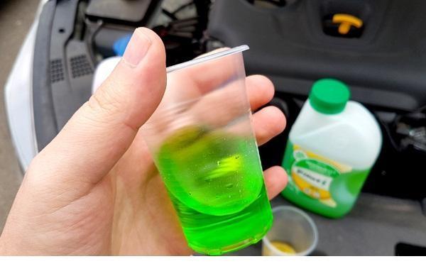 Антифриз или тосол — в чем разница и что лучше использовать